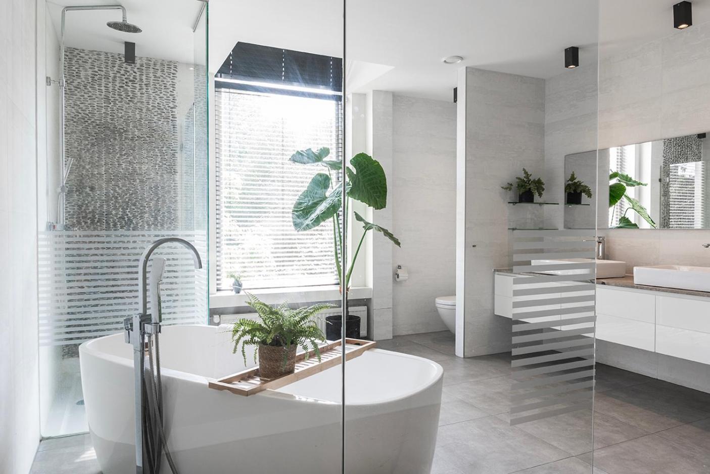 Apartment With Bath Center